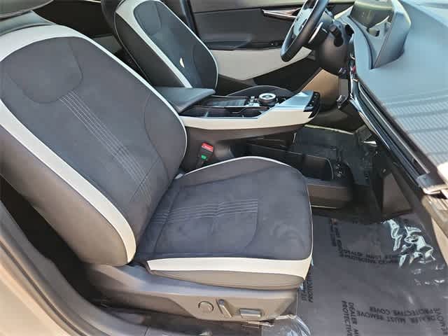 Thumbnail: 2023 Kia EV6 - 22