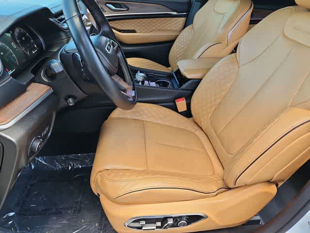 Thumbnail: 2022 Jeep Grand Cherokee - 17