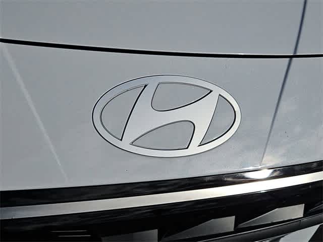 Thumbnail: 2024 Hyundai Elantra - 10