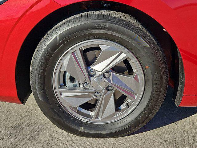 Thumbnail: 2025 Hyundai Elantra - 13