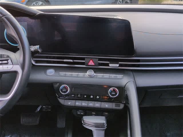 Thumbnail: 2023 Hyundai Elantra - 28