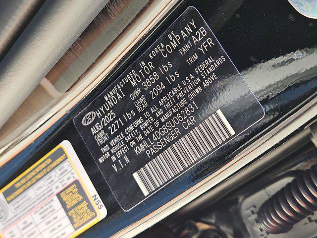 Thumbnail: 2025 Hyundai Elantra - 33