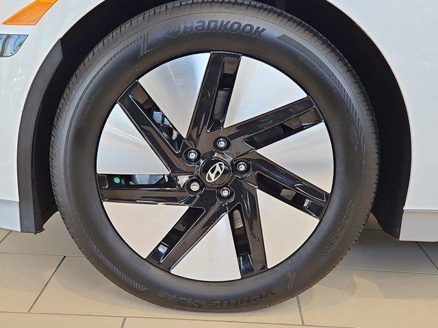 Thumbnail: 2025 Hyundai Ioniq 6 - 13