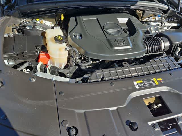 Thumbnail: 2022 Jeep Grand Cherokee - 15