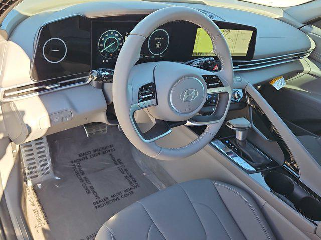 Thumbnail: 2025 Hyundai Elantra - 10