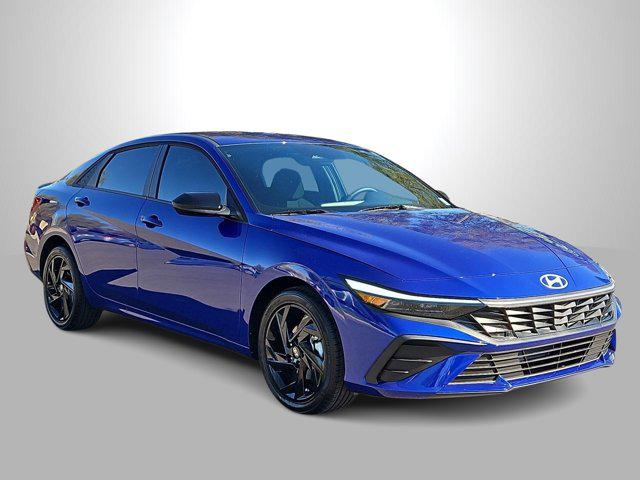 2026 Hyundai Elantra SEL Sport photo 2