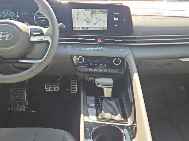 Thumbnail: 2025 Hyundai Elantra - 23