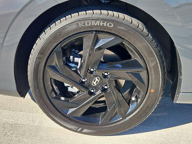 Thumbnail: 2026 Hyundai Elantra - 13