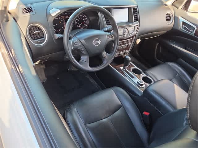 Thumbnail: 2013 Nissan Pathfinder - 10