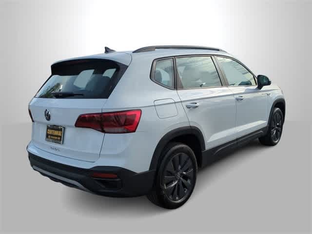 Thumbnail: 2022 Volkswagen Taos - 8