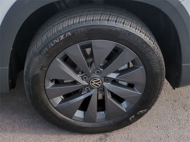 Thumbnail: 2022 Volkswagen Taos - 13