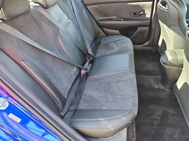 Thumbnail: 2022 Hyundai Elantra - 19