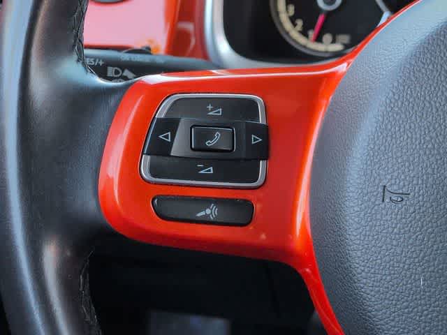 Thumbnail: 2016 Volkswagen Beetle - 22