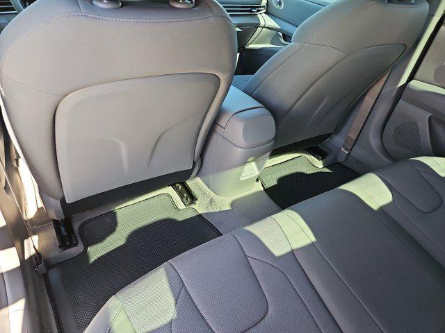 Thumbnail: 2025 Hyundai Elantra - 17