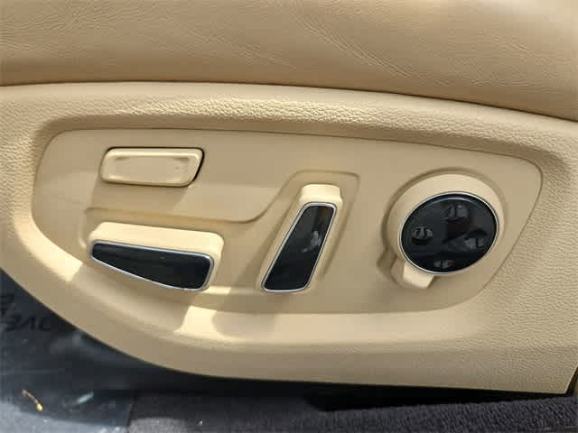 Thumbnail: 2018 Genesis G80 - 18