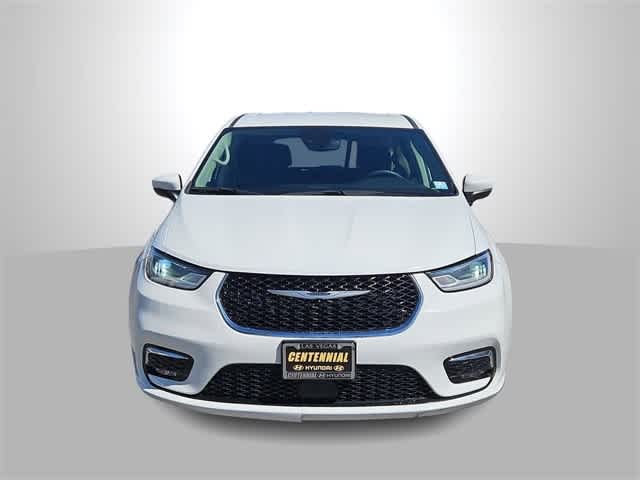 Thumbnail: 2023 Chrysler Pacifica - 3