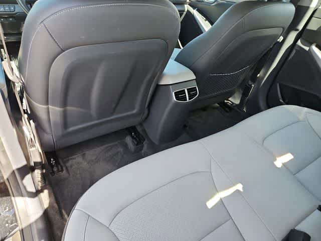 Thumbnail: 2022 Hyundai Ioniq - 18