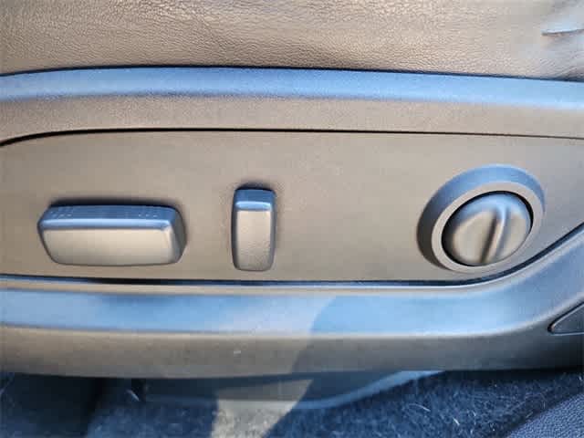 Thumbnail: 2017 GMC Acadia - 18