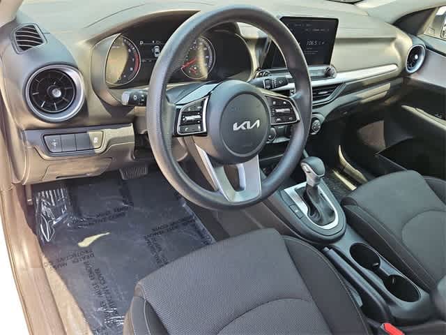 Thumbnail: 2022 Kia Forte - 9