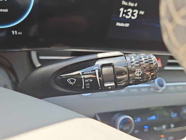 Thumbnail: 2025 Hyundai Elantra - 21