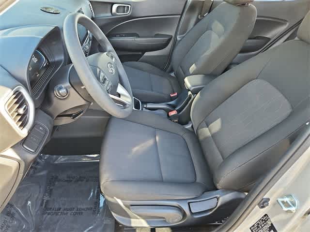 Thumbnail: 2023 Hyundai Venue - 16