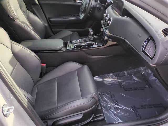 Thumbnail: 2022 Kia Stinger - 19