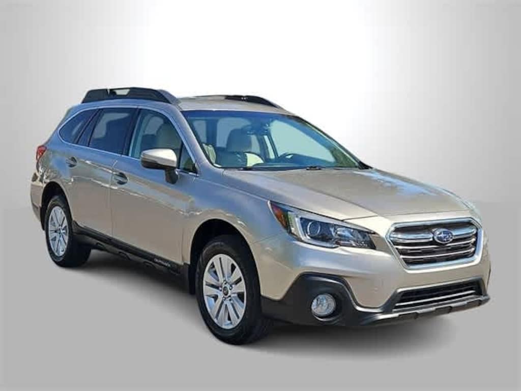 Used 2018 Subaru Outback 2.5i Premium with SUV