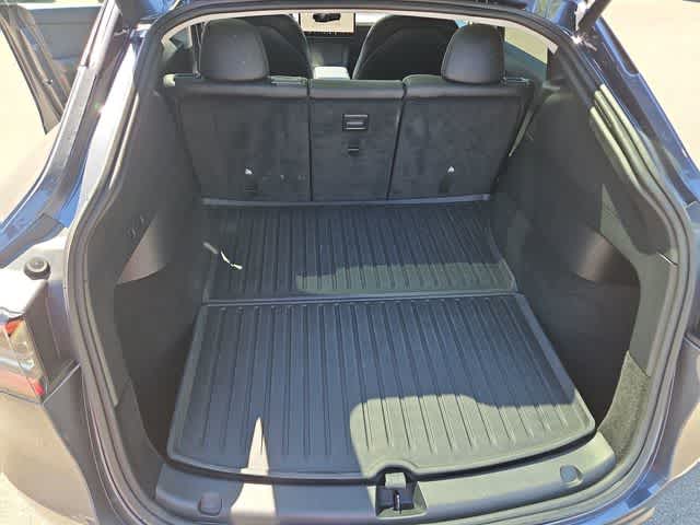 Thumbnail: 2022 Tesla Model Y - 32