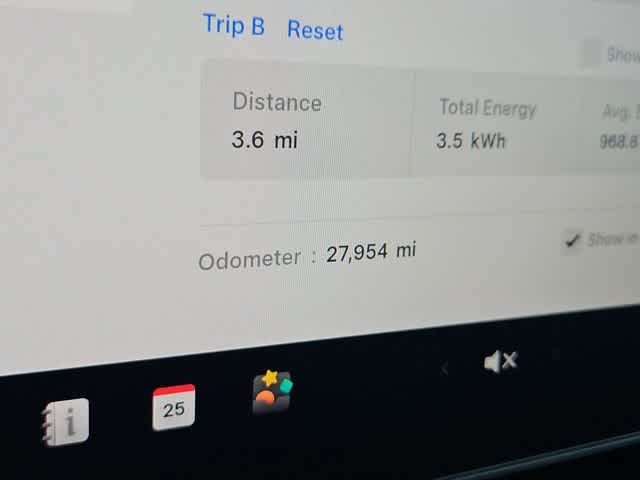 Thumbnail: 2022 Tesla Model Y - 31