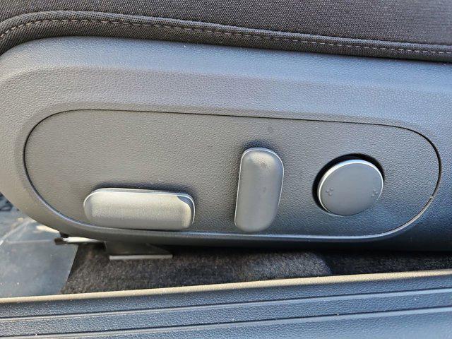 Thumbnail: 2025 Hyundai Ioniq 6 - 17