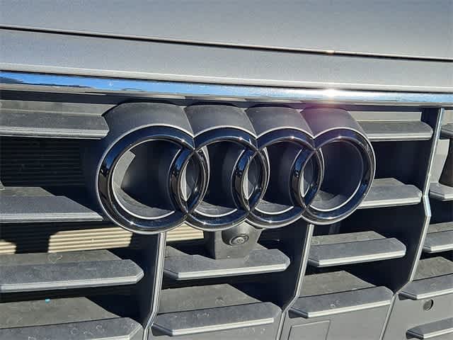 Thumbnail: 2022 Audi Q8 - 11