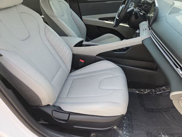 Thumbnail: 2024 Hyundai Elantra - 22