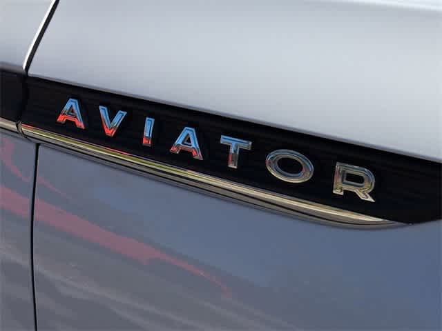 Thumbnail: 2022 Lincoln Aviator - 12
