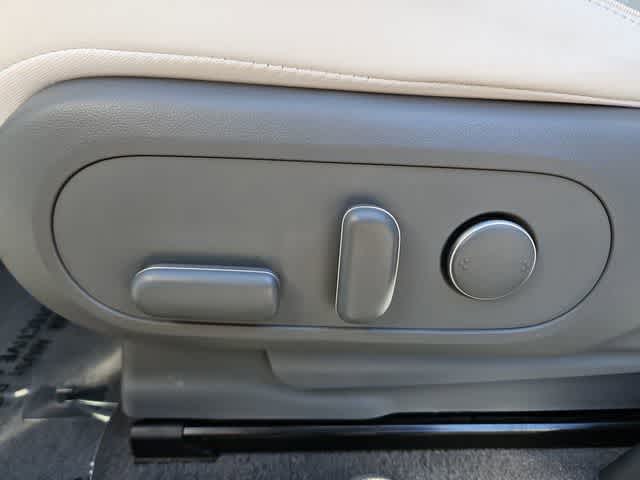 Thumbnail: 2023 Hyundai Ioniq 5 - 17