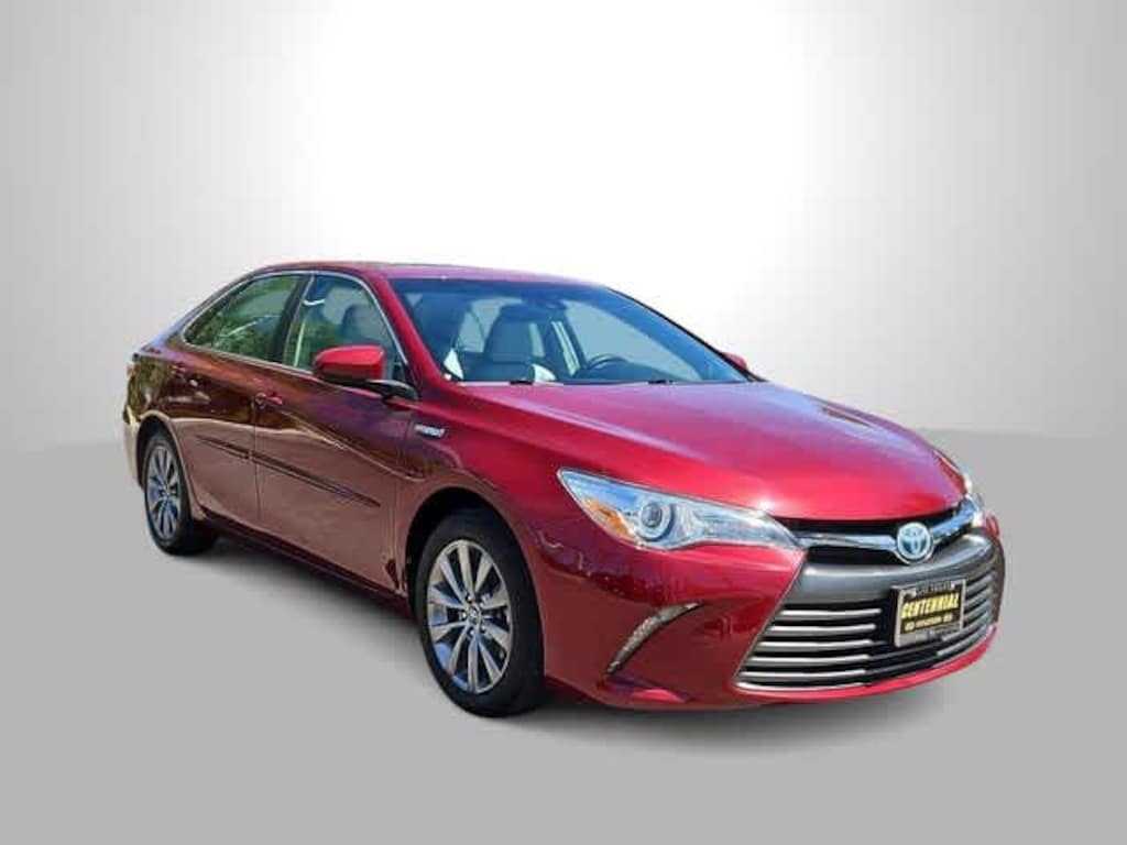 Used 2017 Toyota Camry Hybrid XLE Sedan