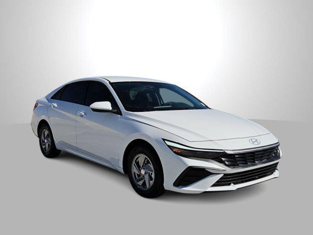New 2026 Hyundai Elantra SE Sedan