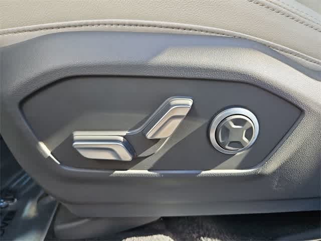 Thumbnail: 2025 Hyundai Santa Fe - 17