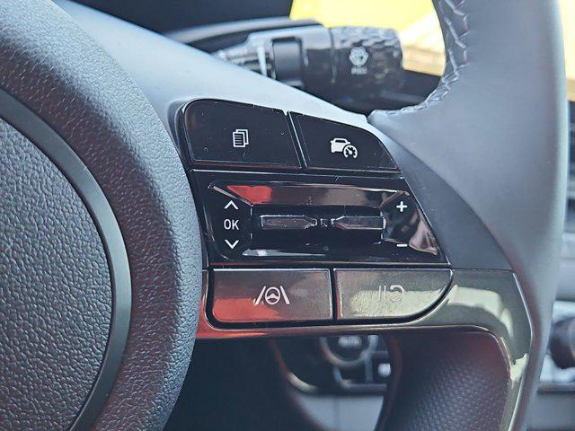 Thumbnail: 2025 Hyundai Elantra - 23