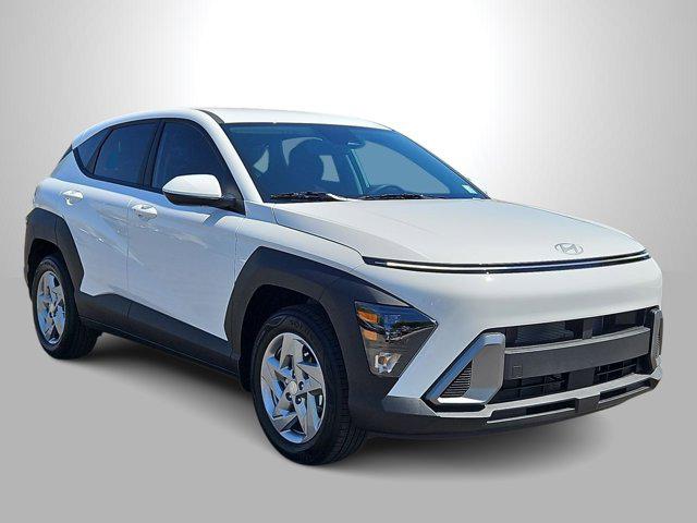 2026 Hyundai Kona SE photo 2