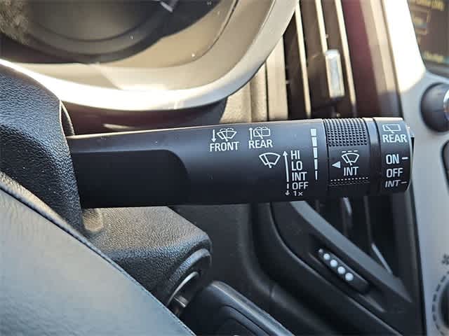 2017 Chevrolet Equinox LS 25