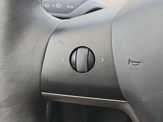 Thumbnail: 2024 Tesla Model Y - 24