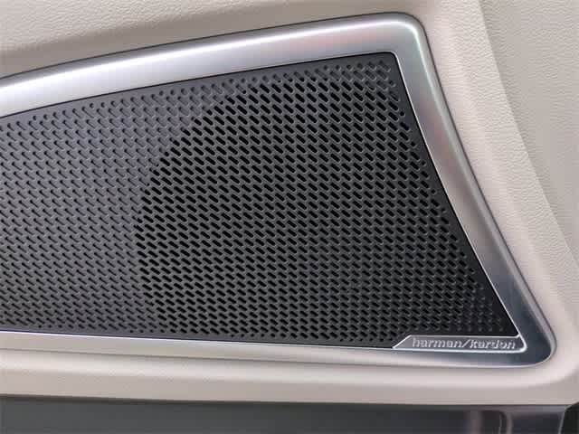 Thumbnail: 2023 Kia Telluride - 32