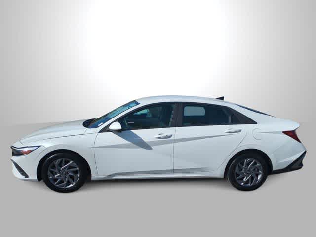 Thumbnail: 2024 Hyundai Elantra - 5