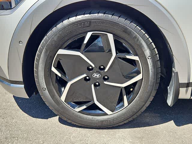 Thumbnail: 2023 Hyundai Ioniq 5 - 13