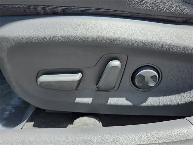 Thumbnail: 2020 Hyundai Ioniq - 16