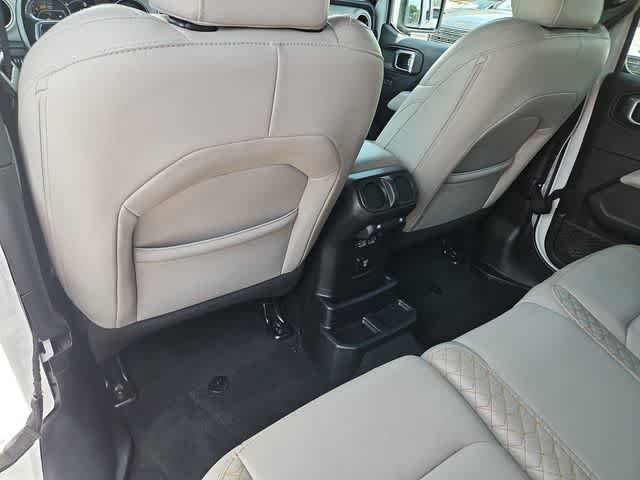 Thumbnail: 2022 Jeep Wrangler - 17