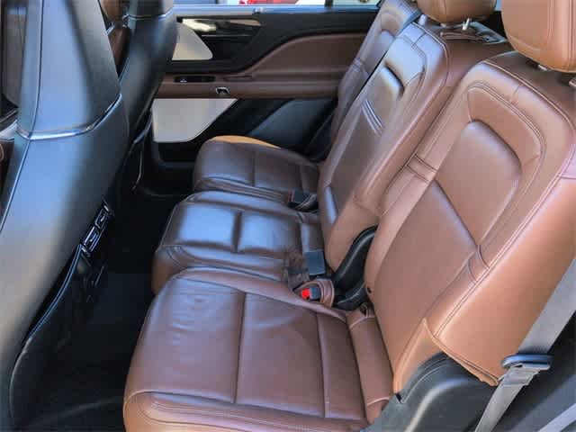 Thumbnail: 2022 Lincoln Aviator - 20