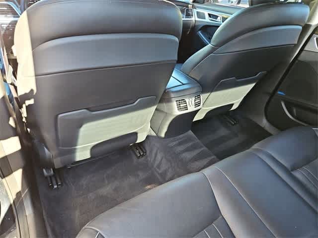 Thumbnail: 2016 Hyundai Genesis - 18