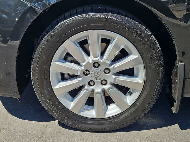 Thumbnail: 2012 Toyota Sienna - 14