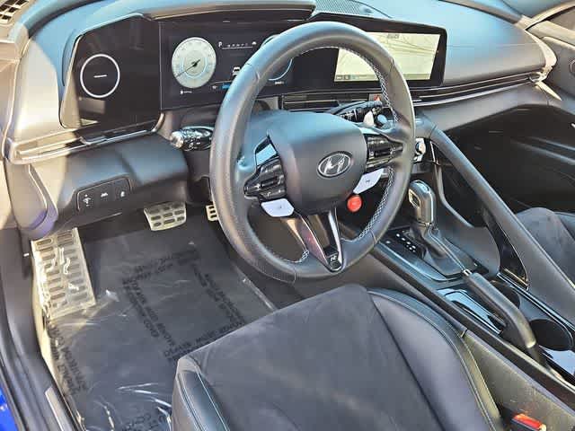 Thumbnail: 2022 Hyundai Elantra - 10